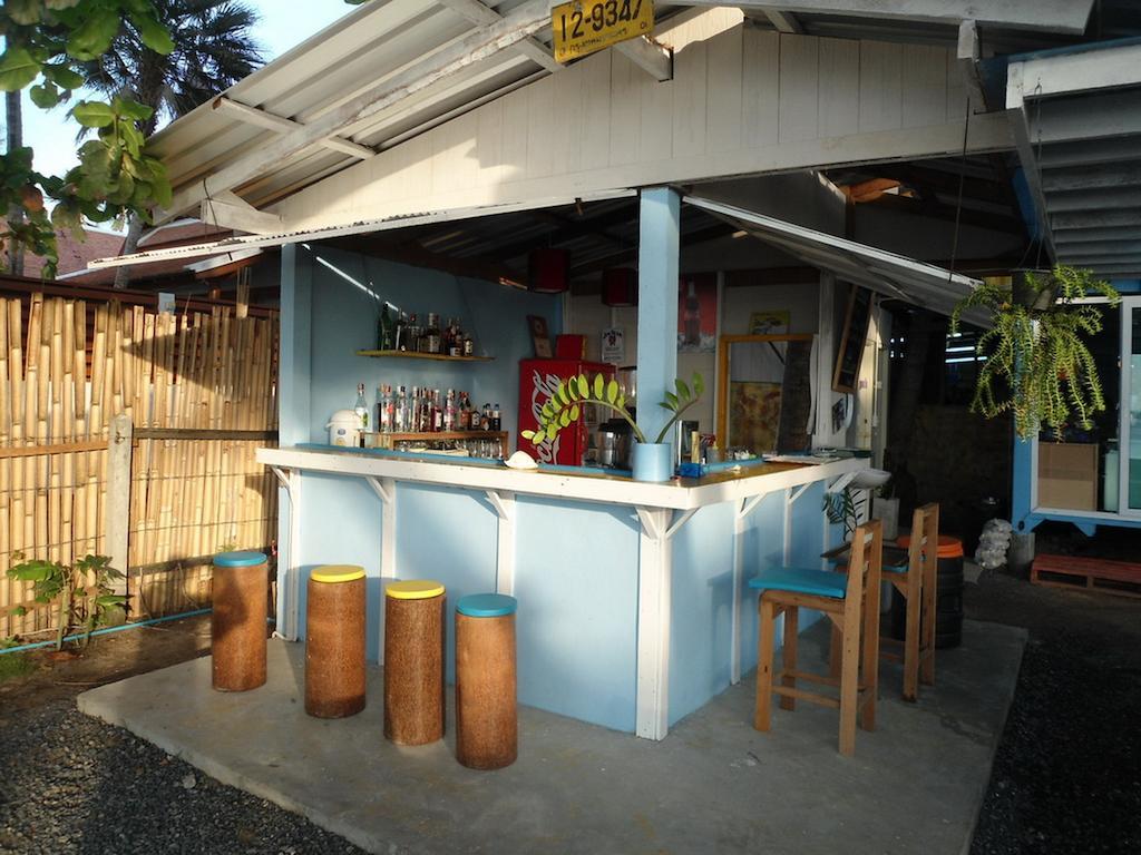 Хостел Think & Retro Cafe Lipa Noi Samui Екстер'єр фото