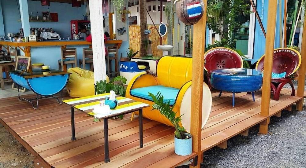 Хостел Think & Retro Cafe Lipa Noi Samui Екстер'єр фото