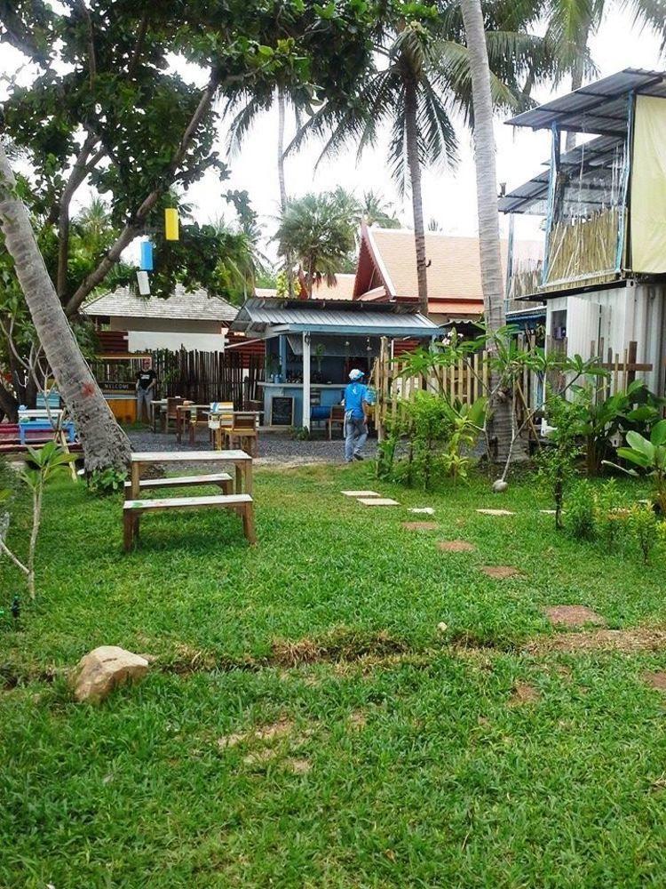 Хостел Think & Retro Cafe Lipa Noi Samui Екстер'єр фото
