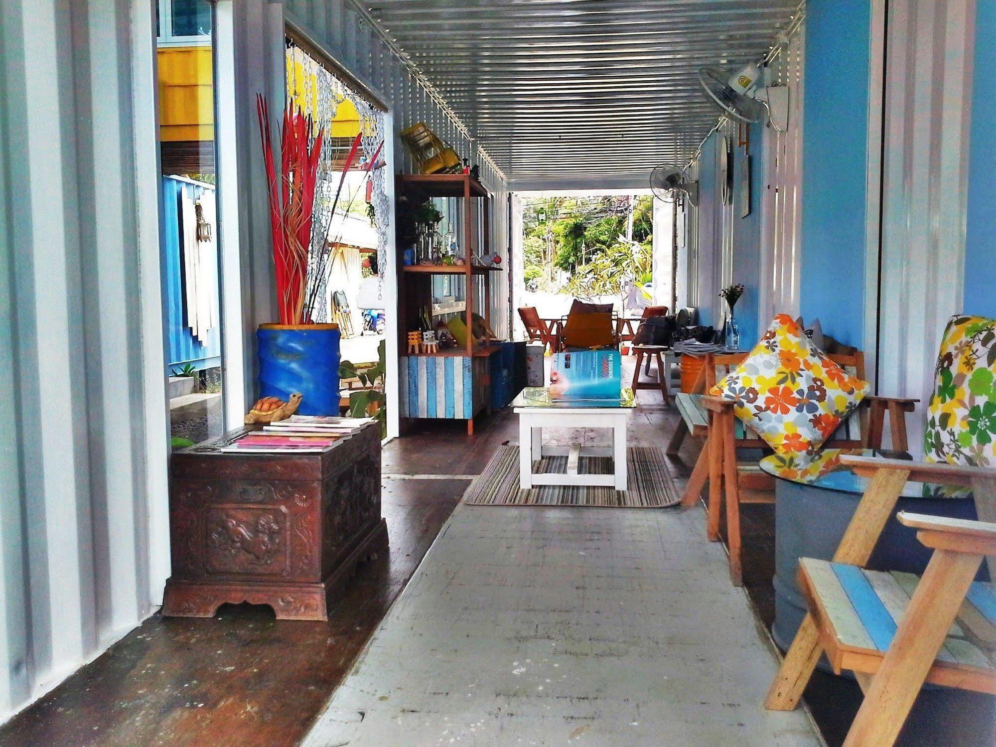 Хостел Think & Retro Cafe Lipa Noi Samui Екстер'єр фото